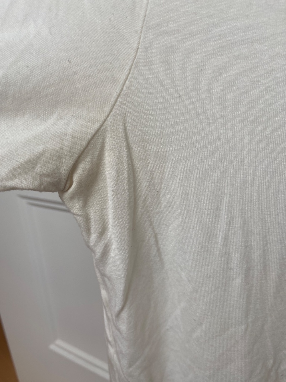 Cream Basic H&M t-shirt - Picture 3 of 3